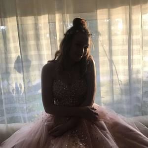 Meet your Posher, Alisha